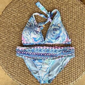 Like New Lilly Pulitzer 2 piece swimsuit size 10